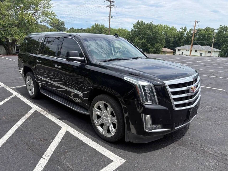 cadillac escalade esv 2018 1GYS3HKJ6JR312576 image cadillac escalade esv 2018 1GYS3HKJ6JR312576 image